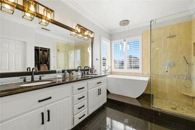16872 Clovergreen Lane, Huntington Beach, CA 92649