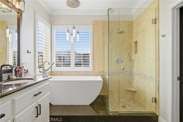 16872 Clovergreen Lane, Huntington Beach, CA 92649