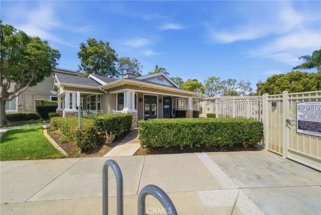 16872 Clovergreen Lane, Huntington Beach, CA 92649