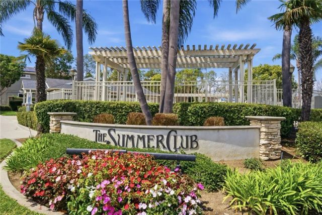 16872 Clovergreen Lane, Huntington Beach, CA 92649