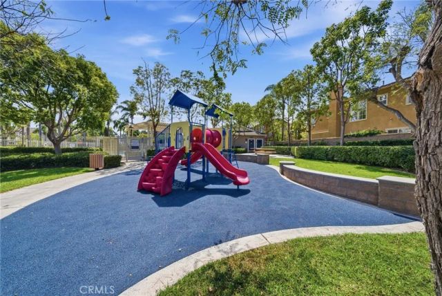 16872 Clovergreen Lane, Huntington Beach, CA 92649