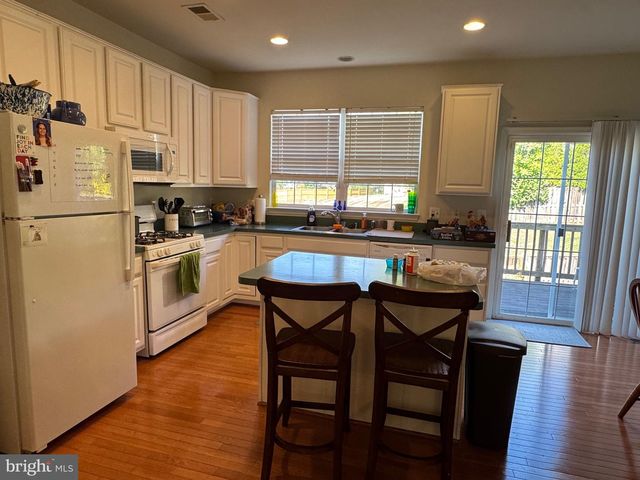 9305 CHINA GROVE CT, Manassas, VA 20110