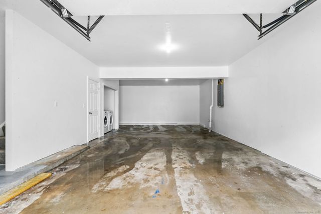 62 Chestnut St Extension 10, Danbury, CT 06810