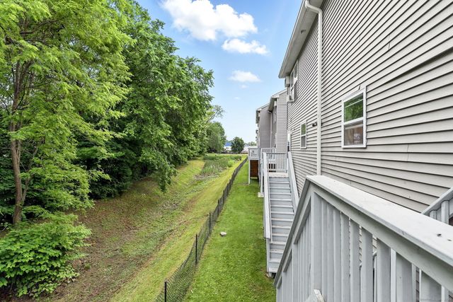 62 Chestnut St Extension 10, Danbury, CT 06810