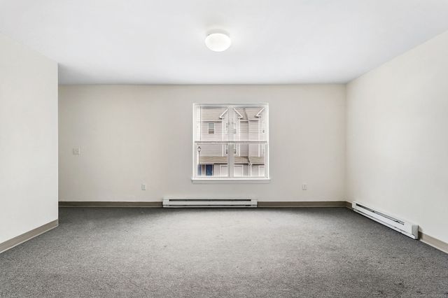 62 Chestnut St Extension 10, Danbury, CT 06810