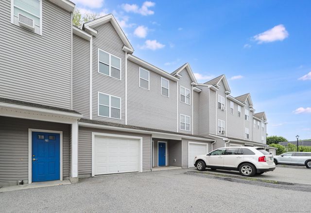 62 Chestnut St Extension 10, Danbury, CT 06810