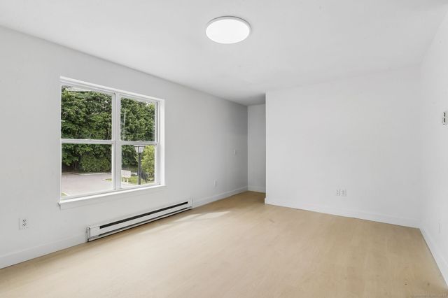 62 Chestnut St Extension 10, Danbury, CT 06810