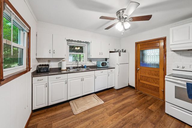 98 Potter Street, Delaware, OH 43015