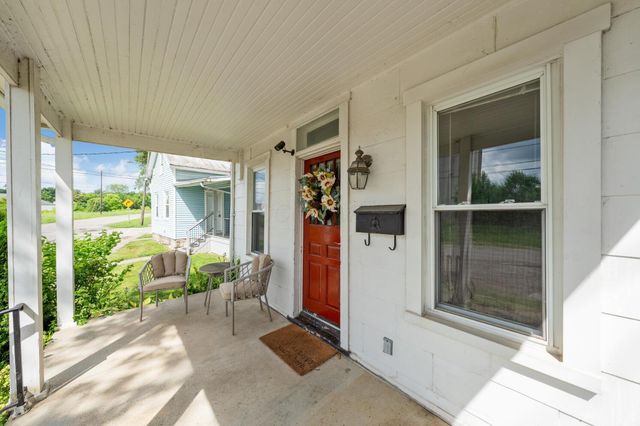 98 Potter Street, Delaware, OH 43015
