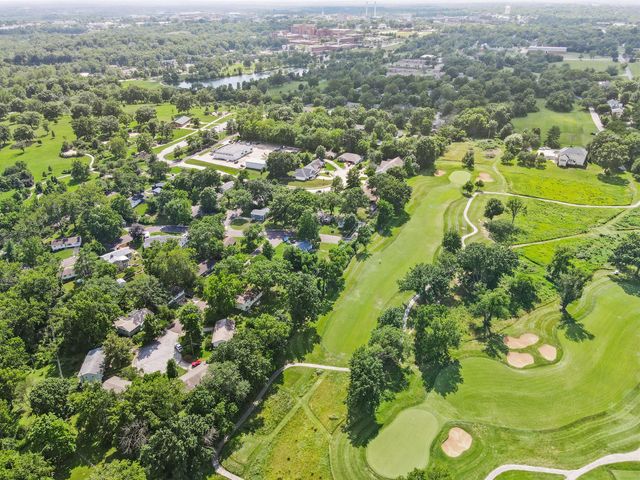 201 PARKVIEW DR, Columbia, MO 65201