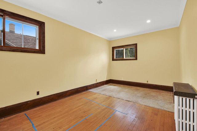 2762 S Linebarger TERRACE, Milwaukee, WI 53207