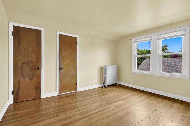 2762 S Linebarger TERRACE, Milwaukee, WI 53207