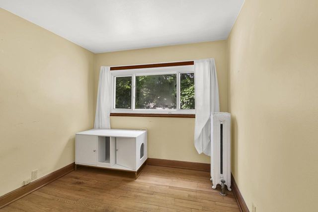 2762 S Linebarger TERRACE, Milwaukee, WI 53207