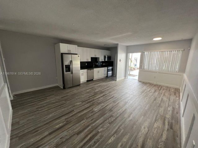 2430 NE 135th Street 105, North Miami, FL 33181
