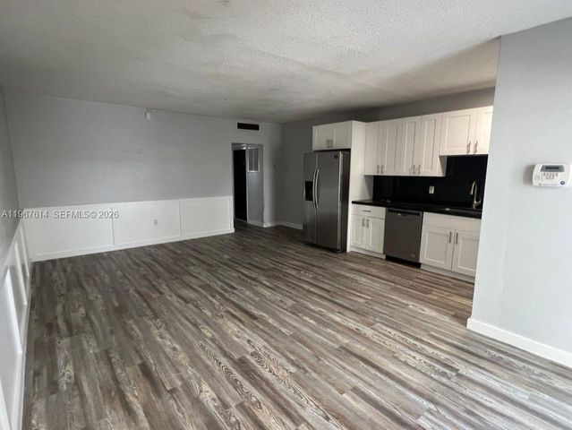 2430 NE 135th Street 105, North Miami, FL 33181