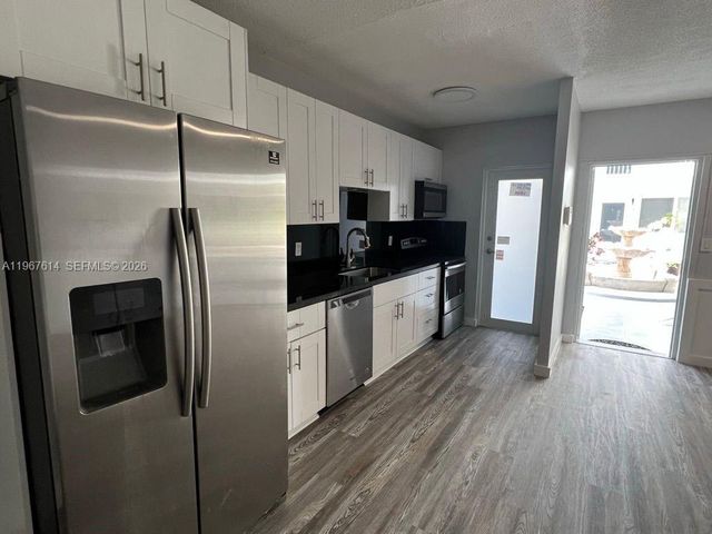 2430 NE 135th Street 105, North Miami, FL 33181