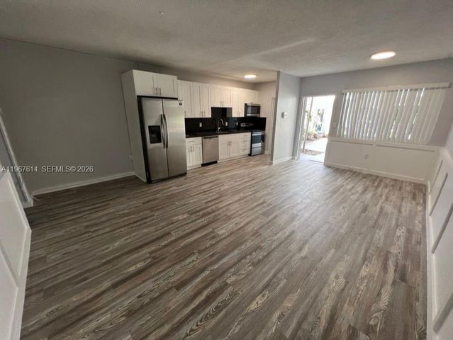 2430 NE 135th Street 105, North Miami, FL 33181