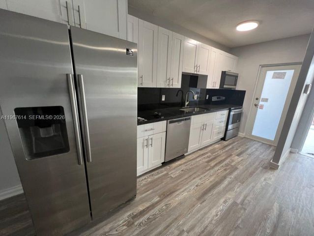 2430 NE 135th Street 105, North Miami, FL 33181