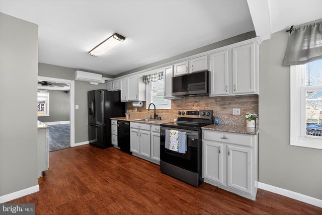 311 W GRADWELL AVE, Maple Shade, NJ 08052