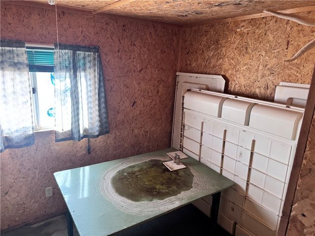 21188 S Cheyenne Road, Yucca, AZ 86438