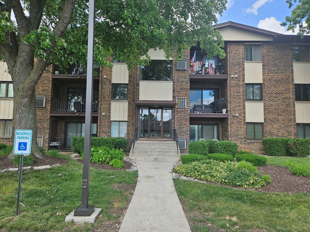 14033 S Laramie Avenue 408, Crestwood, IL 60418