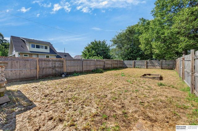 2514 N 18th Street, Omaha, NE 68110