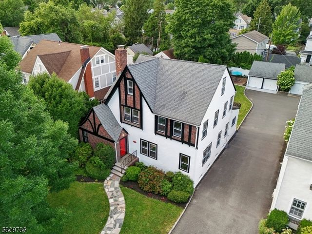 38 Stephen St, Montclair Twp., NJ 07042