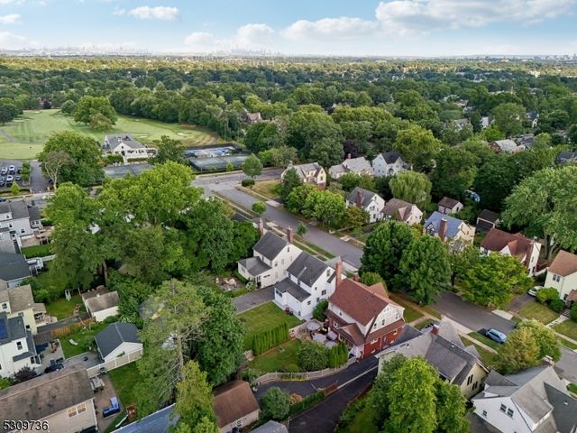 38 Stephen St, Montclair Twp., NJ 07042