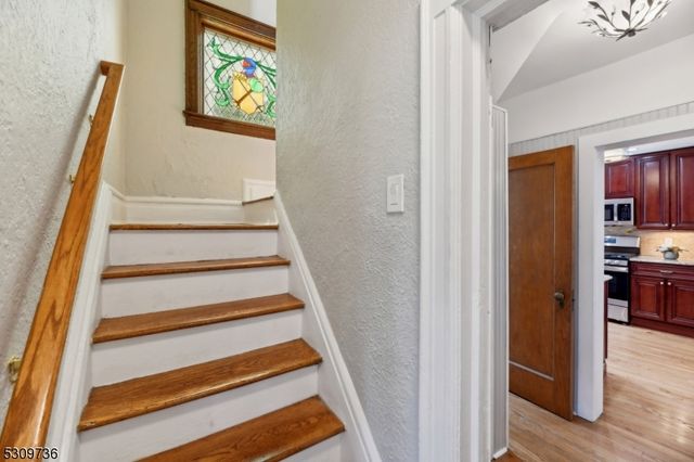 38 Stephen St, Montclair Twp., NJ 07042