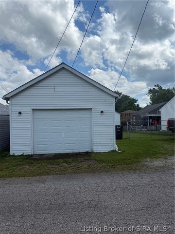 716 Lincoln Street, New Albany, IN 47150