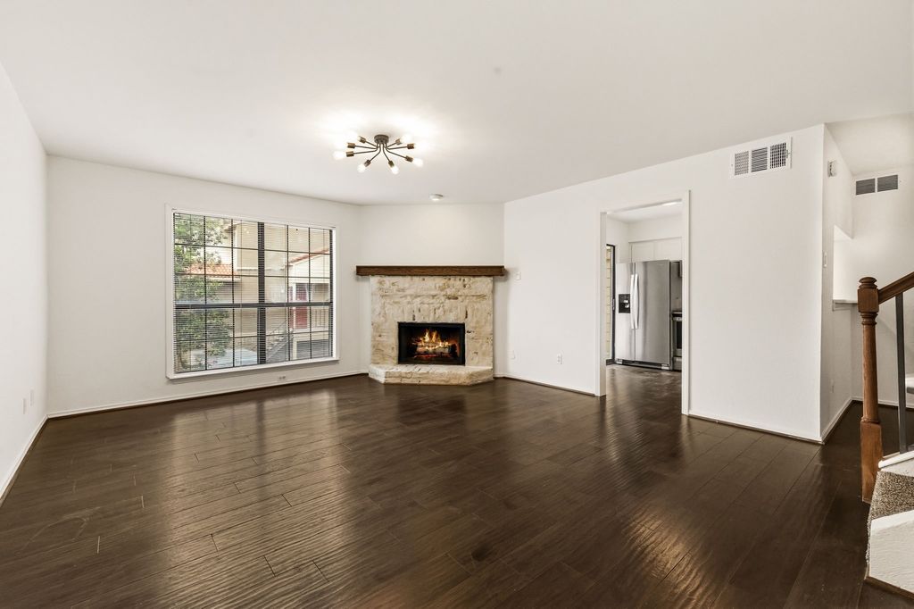 5200 Martel Avenue 18D, Dallas, TX 75206