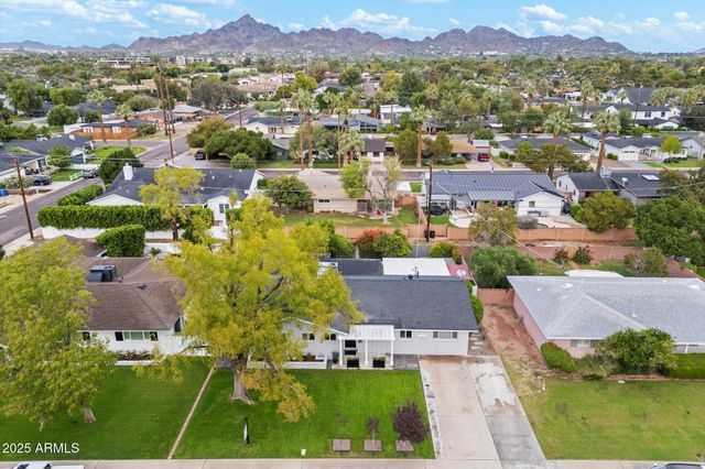 3328 E TURNEY Avenue, Phoenix, AZ 85018