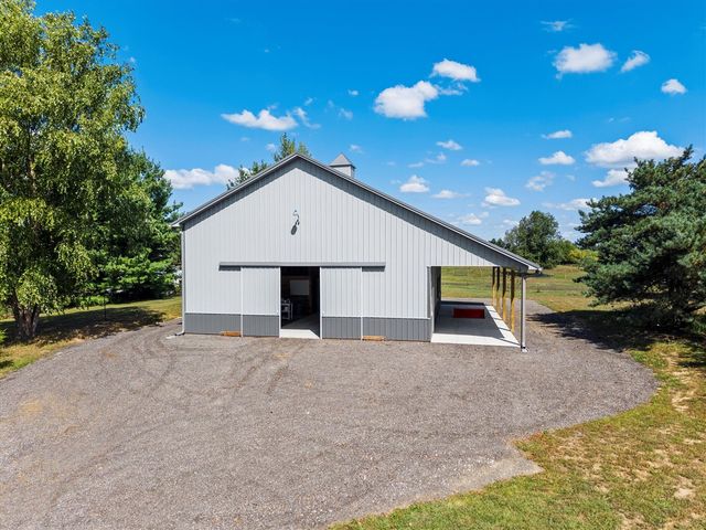 16850 Roe Road, Chelsea, MI 48118