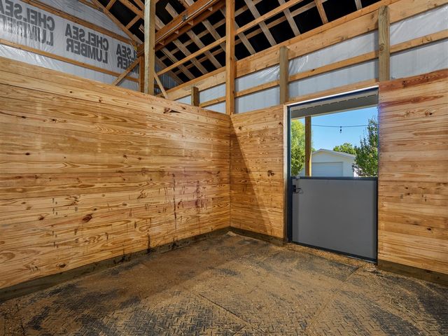 16850 Roe Road, Chelsea, MI 48118