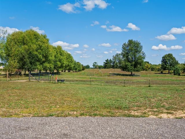 16850 Roe Road, Chelsea, MI 48118