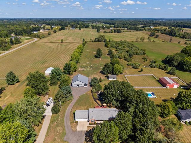 16850 Roe Road, Chelsea, MI 48118