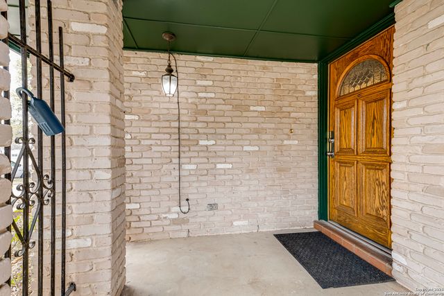 3743 Newrock, San Antonio, TX 78230