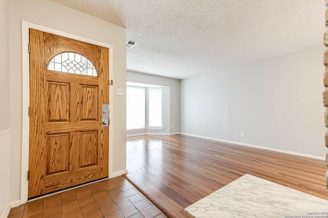 3743 Newrock, San Antonio, TX 78230