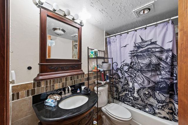 2280 Shryer Avenue E, North Saint Paul, MN 55109