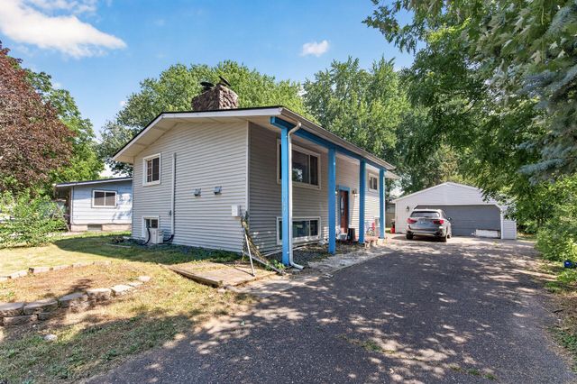 2280 Shryer Avenue E, North Saint Paul, MN 55109