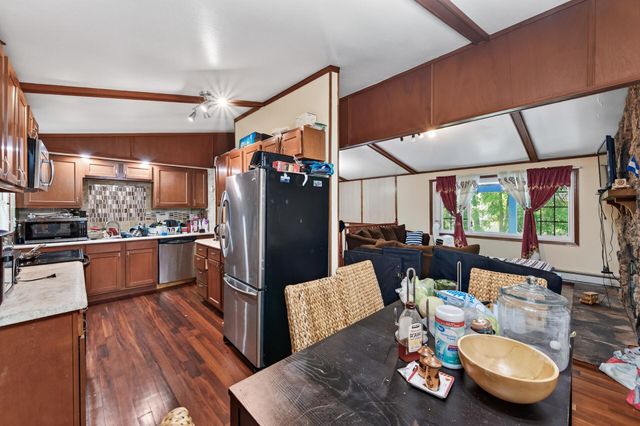 2280 Shryer Avenue E, North Saint Paul, MN 55109