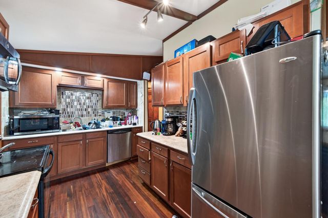 2280 Shryer Avenue E, North Saint Paul, MN 55109