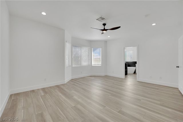 9205 Spruce Mountain Way, Las Vegas, NV 89134