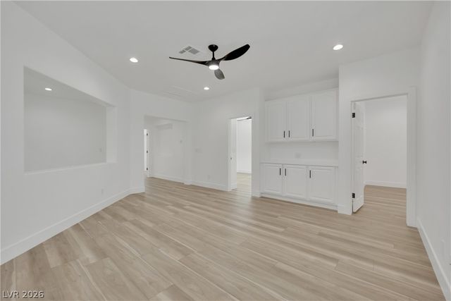 9205 Spruce Mountain Way, Las Vegas, NV 89134