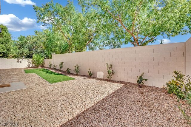 9205 Spruce Mountain Way, Las Vegas, NV 89134