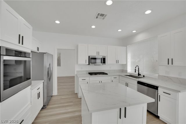 9205 Spruce Mountain Way, Las Vegas, NV 89134