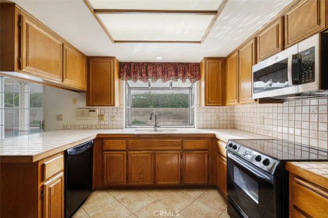 16640 Cresta Bella Circle, Yorba Linda, CA 92886