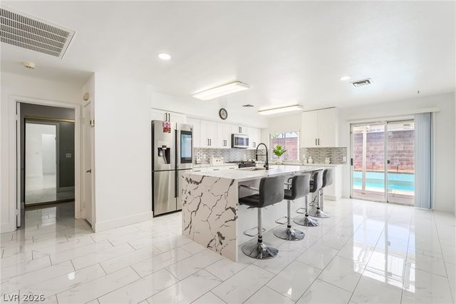 3983 Redwood Street, Las Vegas, NV 89103