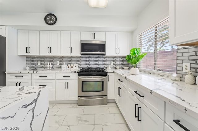 3983 Redwood Street, Las Vegas, NV 89103