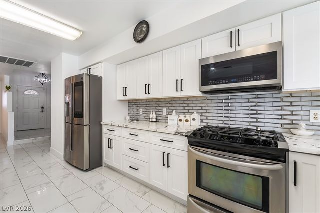 3983 Redwood Street, Las Vegas, NV 89103